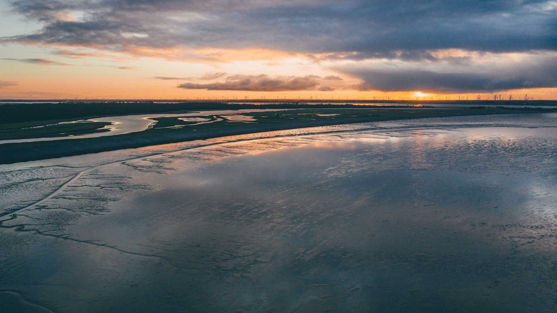 Drohnenaufnahme Wattenmeer in Stinteck